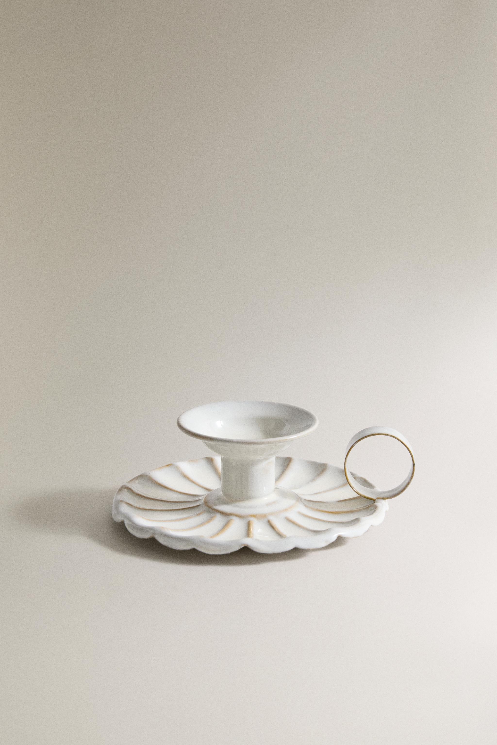 WAVY IRON CANDLESTICK